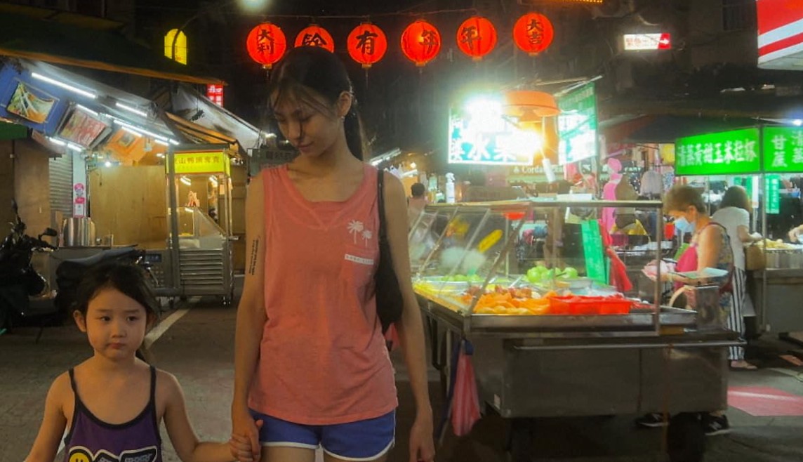 « Left-handed girl » de Tsou Shih-ching