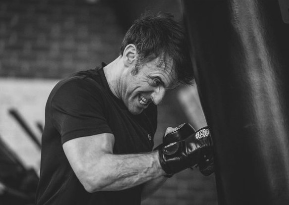 Un président qui boxe dans le vide